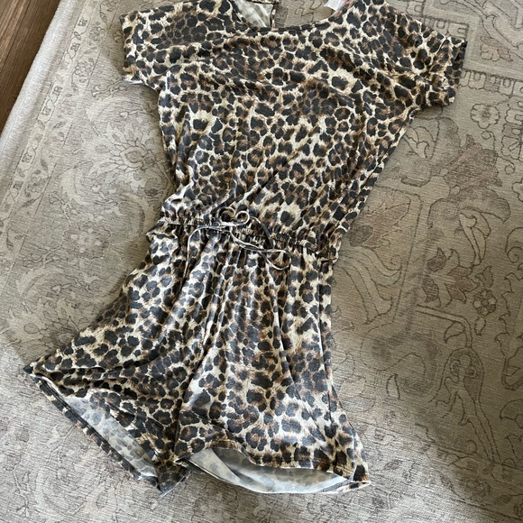 Pink lily leopard romper - Picture 5 of 6